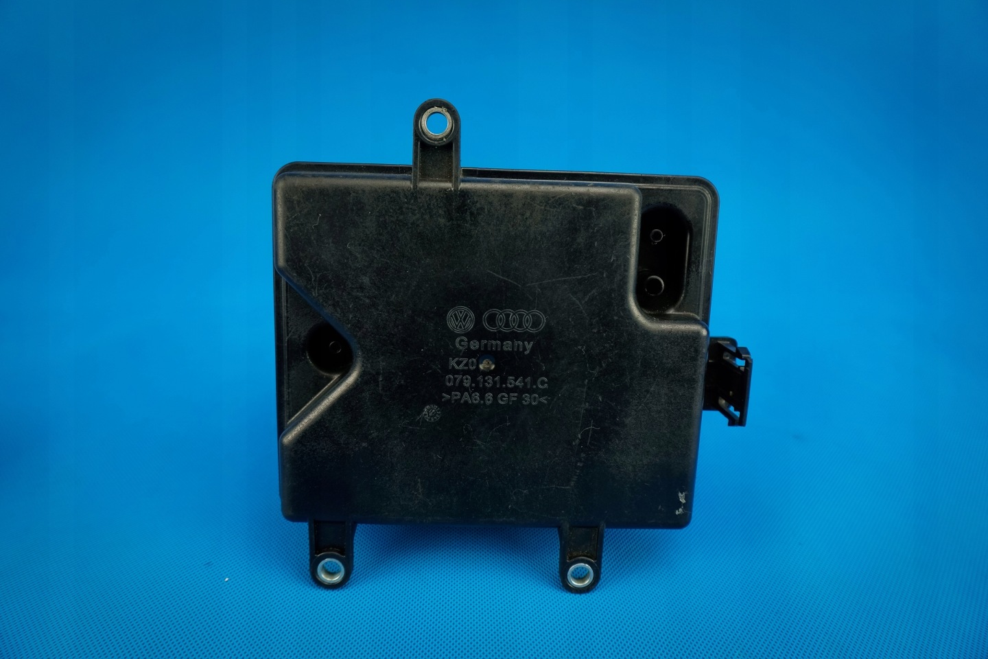 tank vacual Audi RS4 8K RS5 S7 079131541C