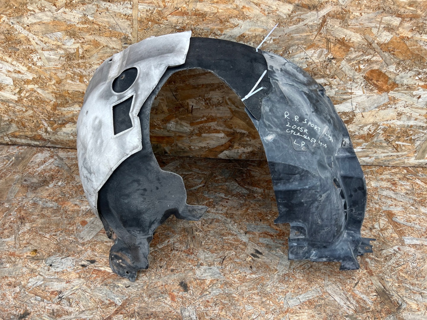 mudguard front front left RANGE ROVER SPORT L494