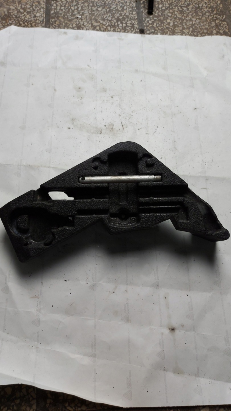 ASSORBITORE PIANKA Ruota scorta schiuma VW TOUAREG e 7L OE
