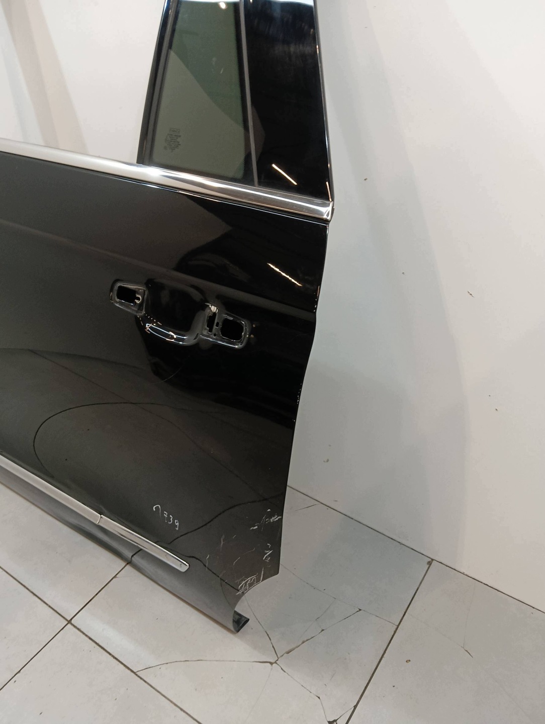 door left rear part black, LONG Lincoln Navigator IV (2017-2024)