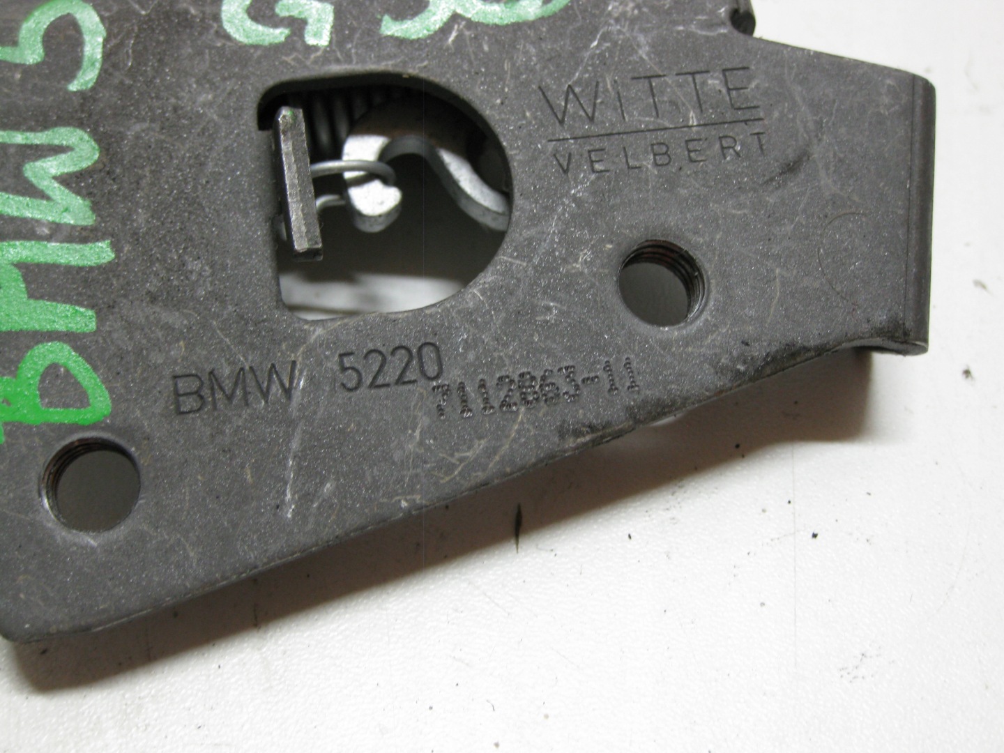 BMW 5 G30 3.0D 19R lock KANAPY left rear part 7112863