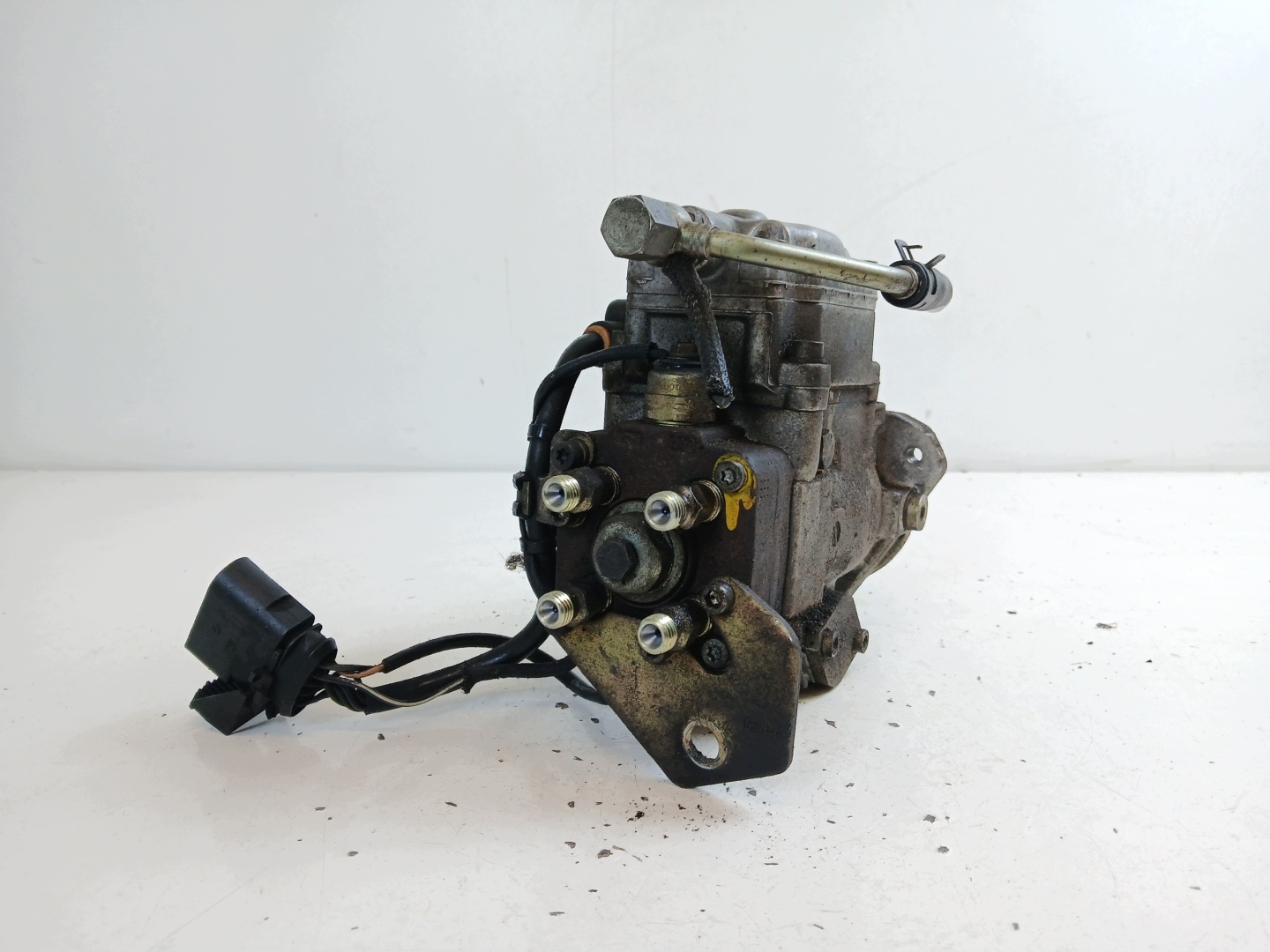 VW GOLF IV BORA 1.9 TDI injection pump 038130107D