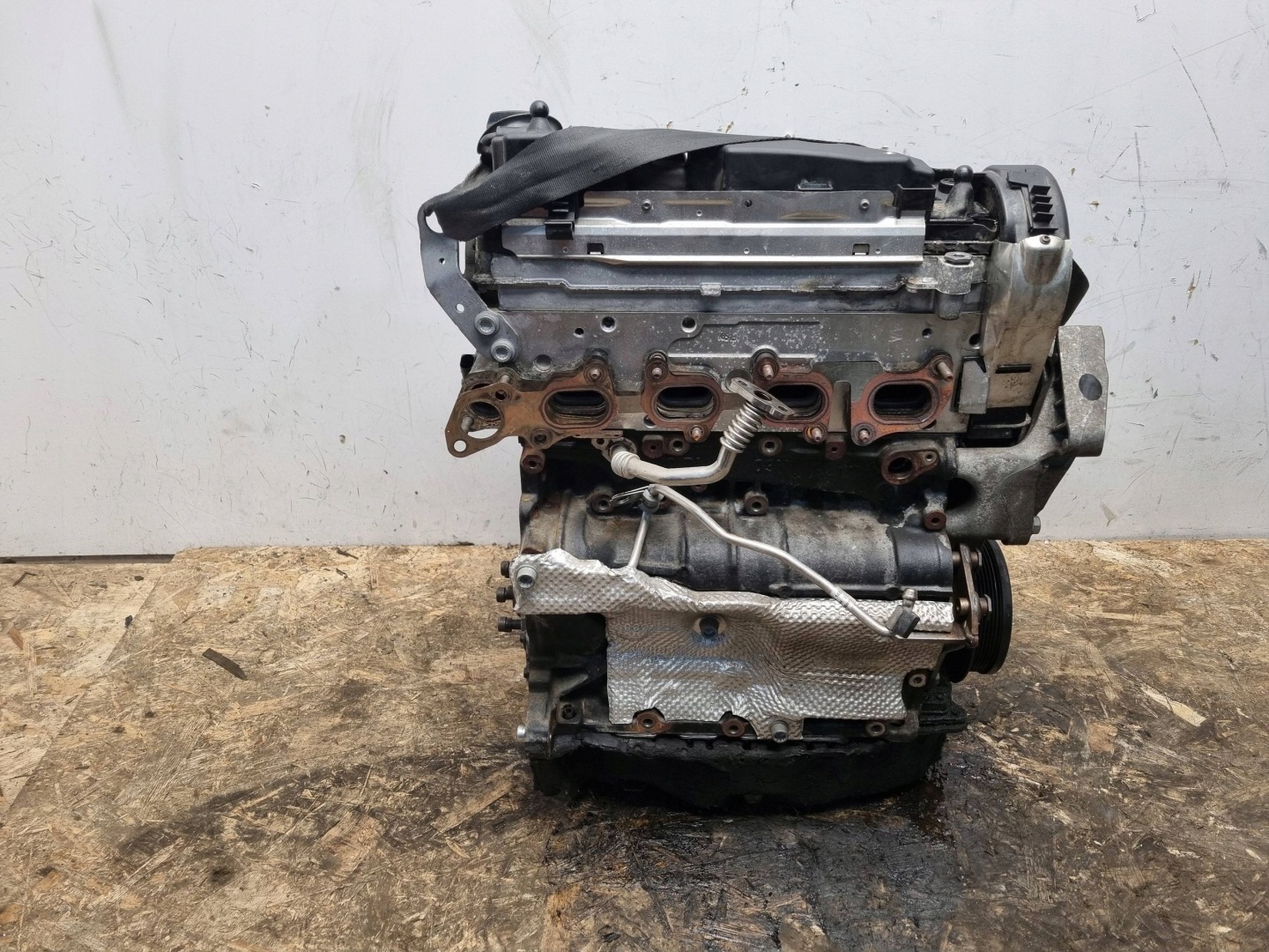 engine CRB VW GOLF VII A3 8V OCTAVIA III LEON III 2.0TDI unprotected pillar
