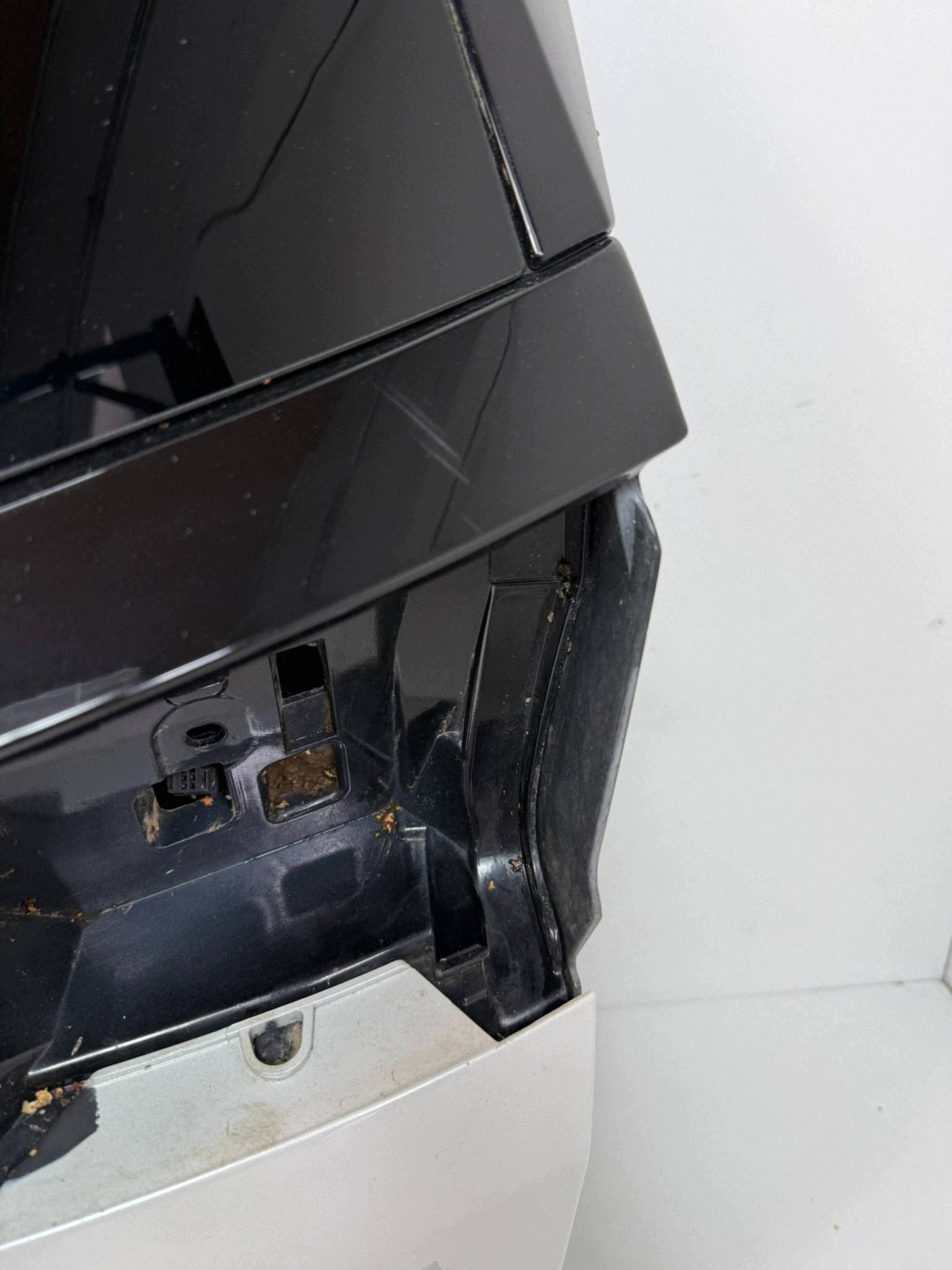 Peugeot 3008 II rear trunk door