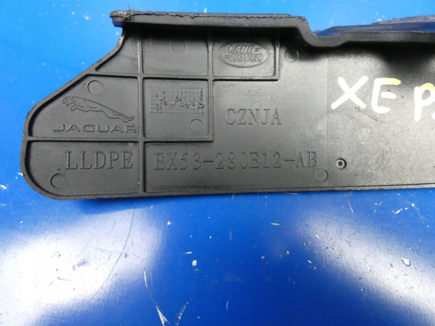 JAGUAR XE X760 mudguard flap right rear part rear