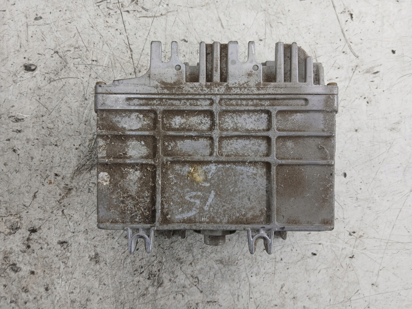 VW GOLF III 1.6 control unit of the engine 032906026G