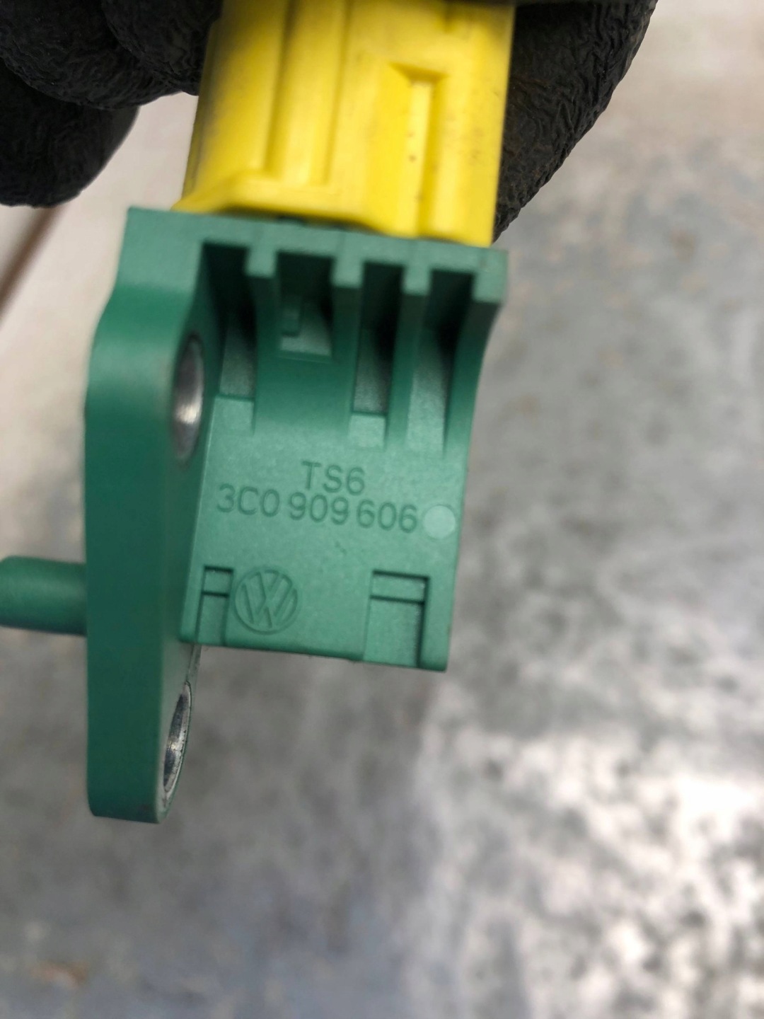 Crashsensor Drucksensor SEAT LEON II 3C0909606