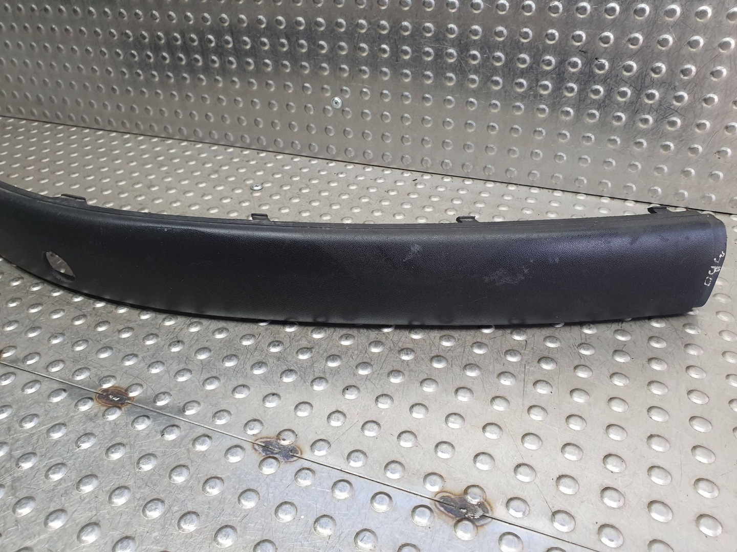 lišta nárazníku pravý předek 3B0807718 VW PASSAT B5 LIFT