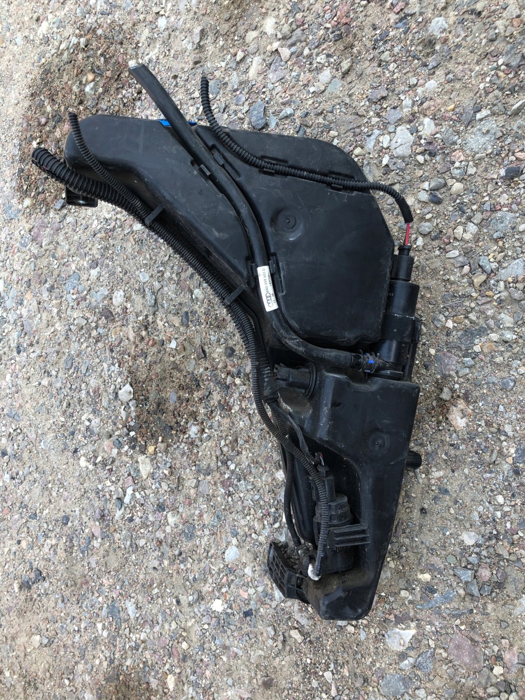 AUDI Q5 washer fluid tank 8R0955453B