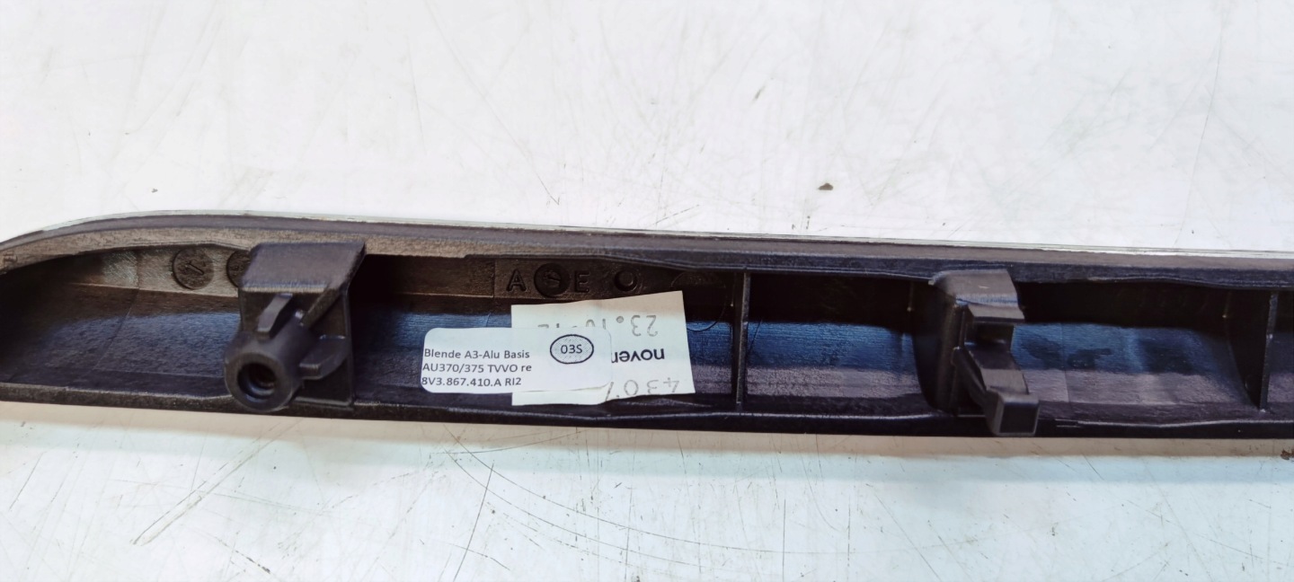 moulding DEKOR door right AUDI A3 8V 8V3867410A RI2