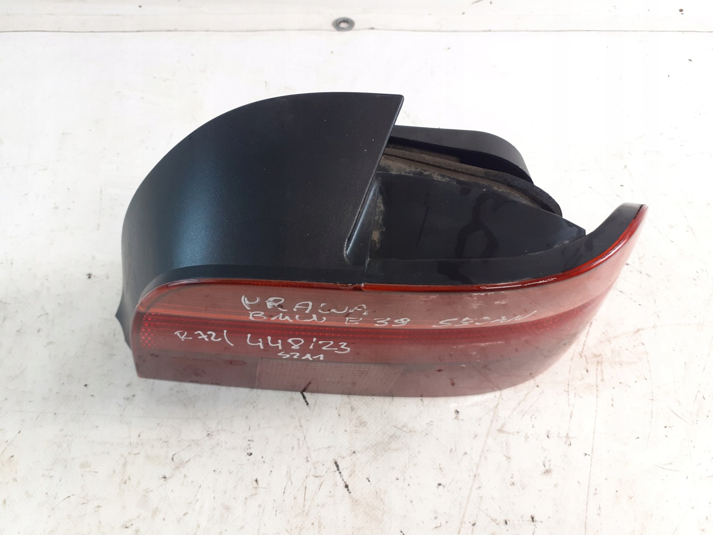BMW E39 sedan light right rear part rear 8358032