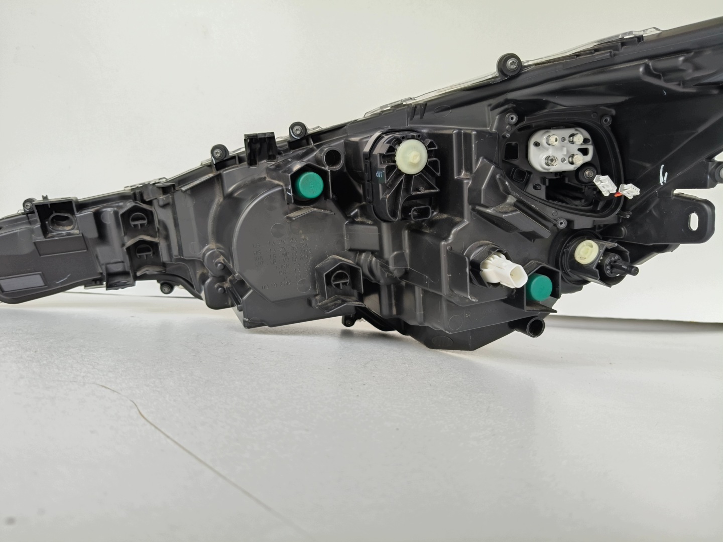 light right REFLEKTOR TOYOTA COROLLA E21 23- LIFT FULL LED