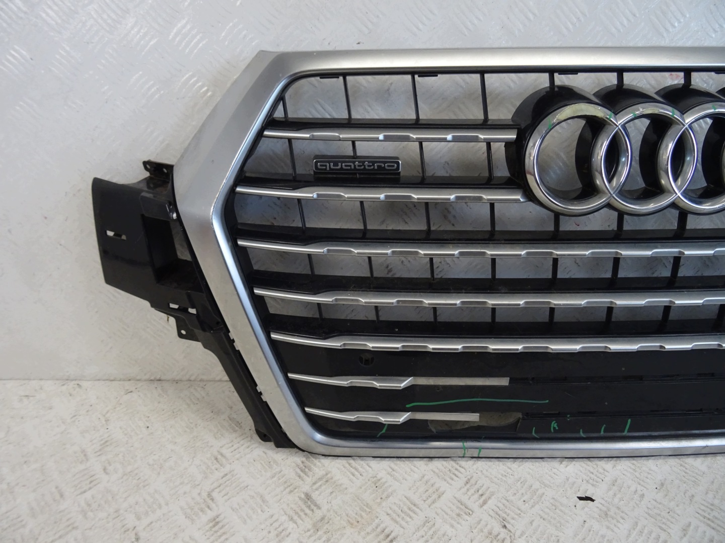 grill grille front front AUDI Q7 II 4MO LIFT 4MO853651