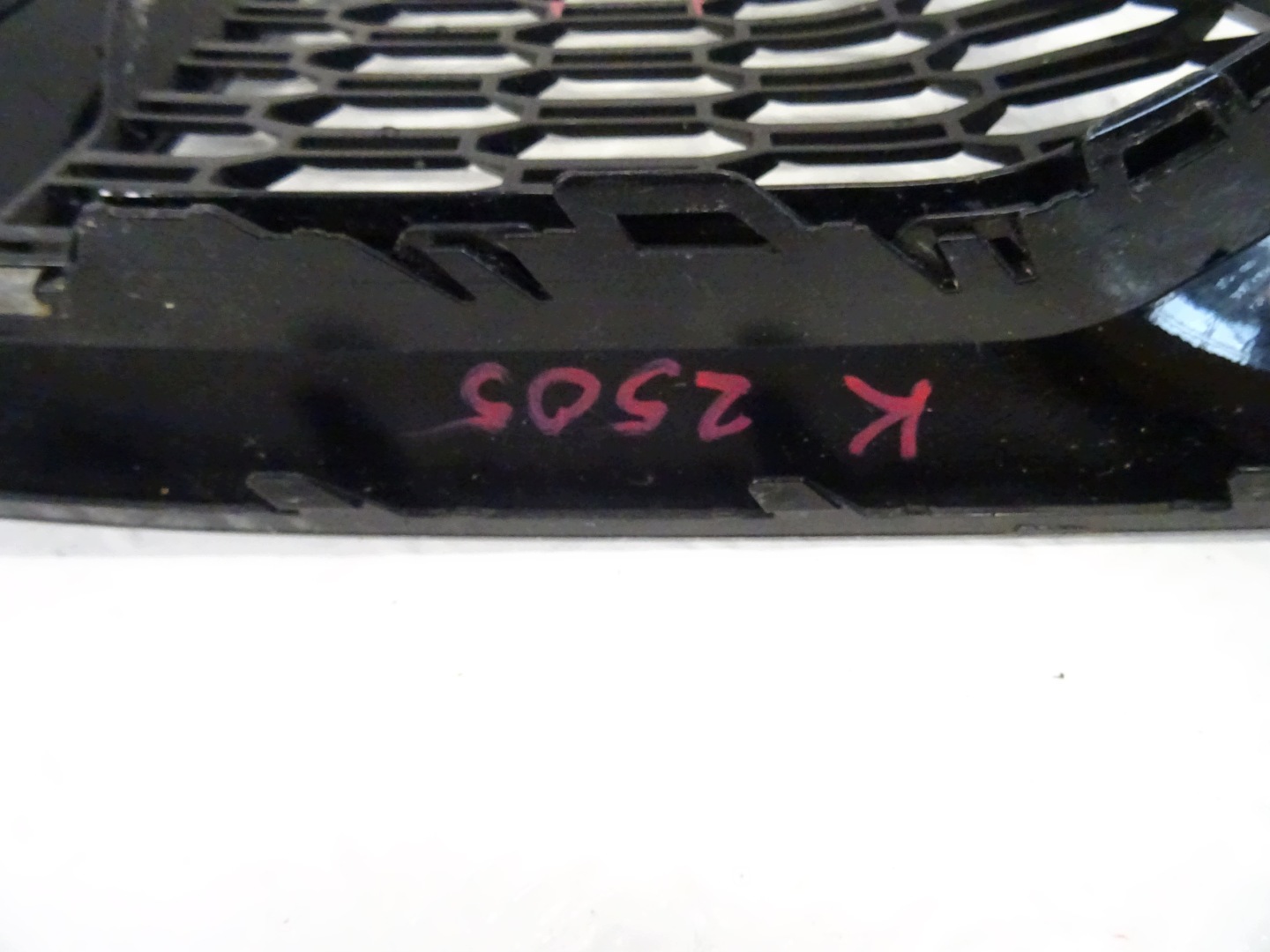 grid of a bumper left front AUDI RS3 8V LIFT 8V5807681AG