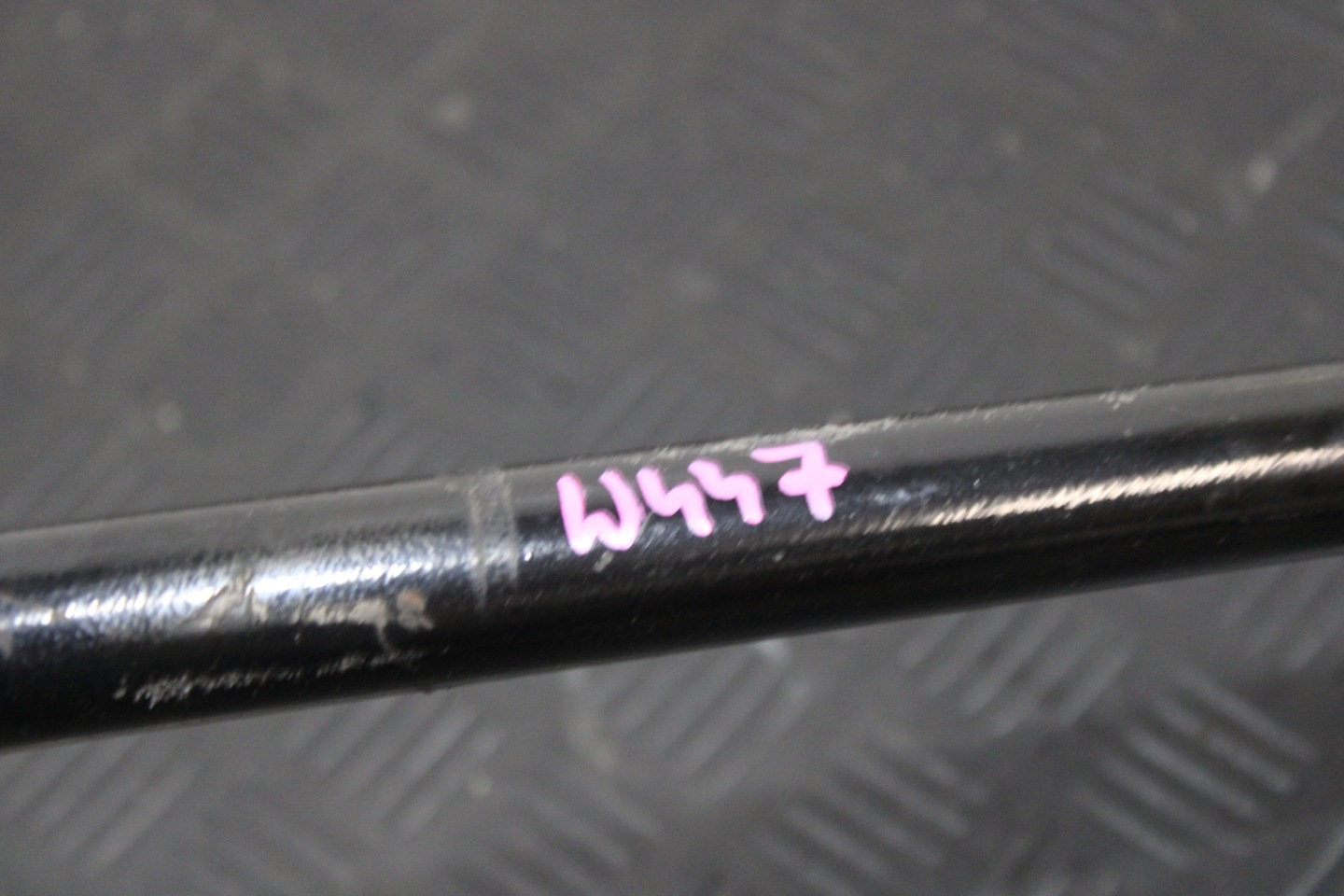 anti roll bar bar front A4473231765 MERCEDES V-class W447 2023