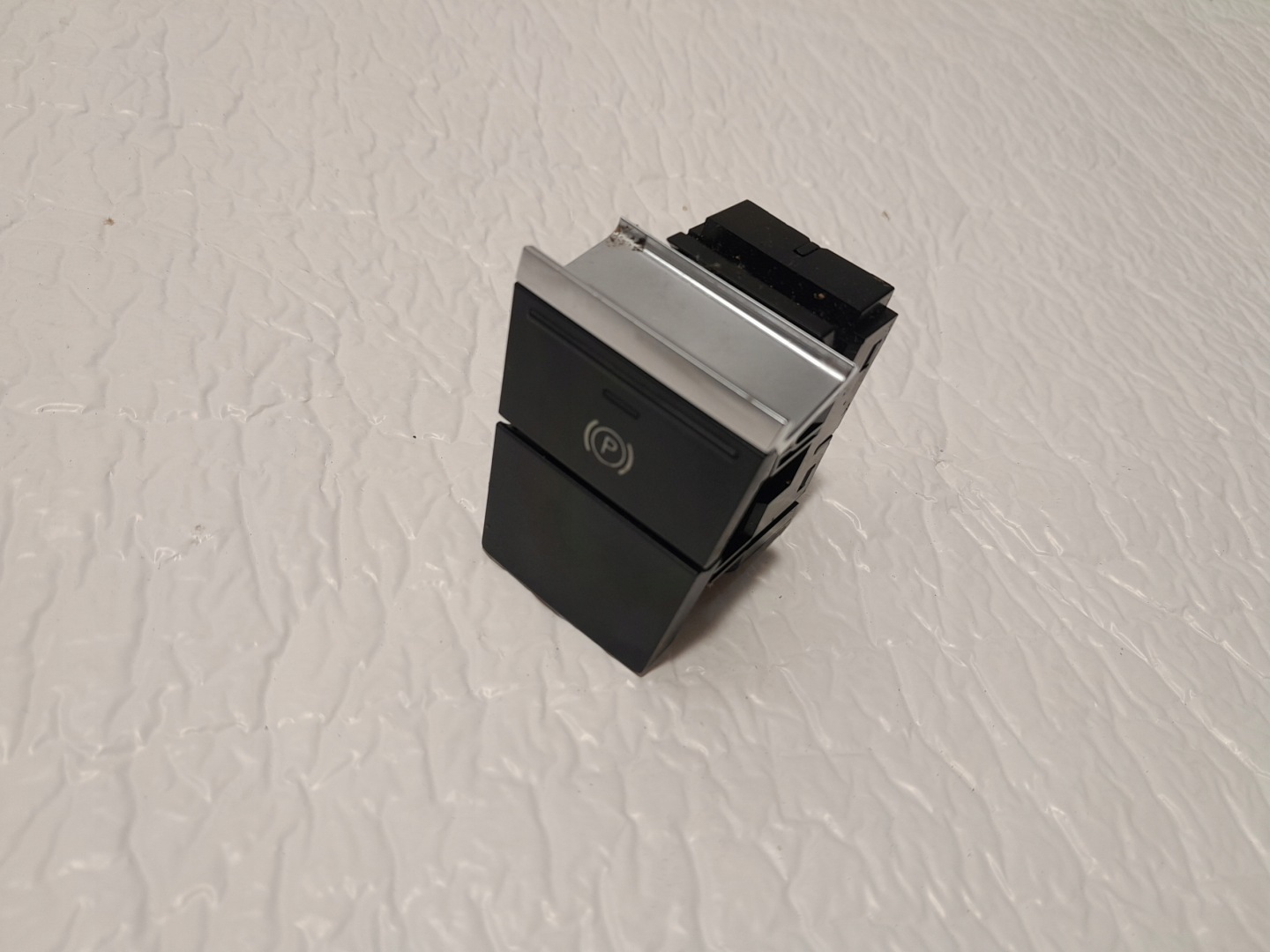 AUDI Q7 Q8 Schalter Bremse POSTOJOWEGO 4N0927225A