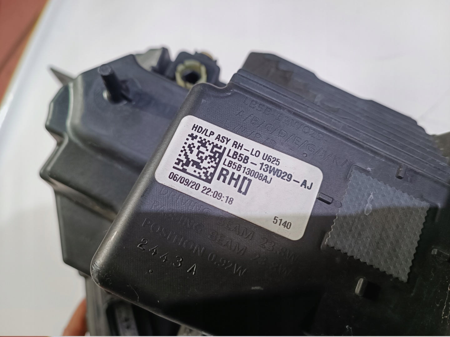 light front front right Ford Explorer VI 2020