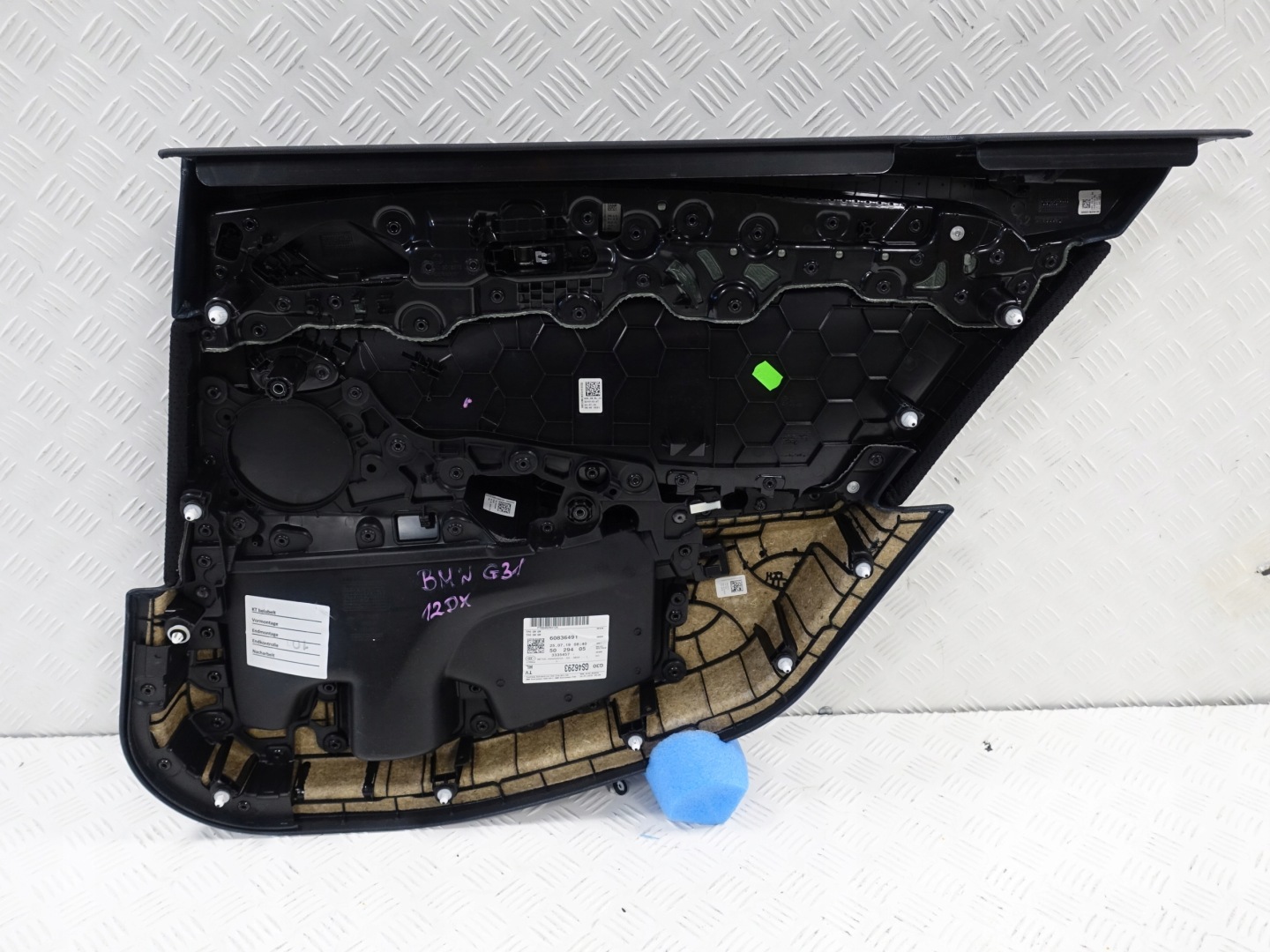 BMW 5 G31 G30 & LCI upholstery left rear part