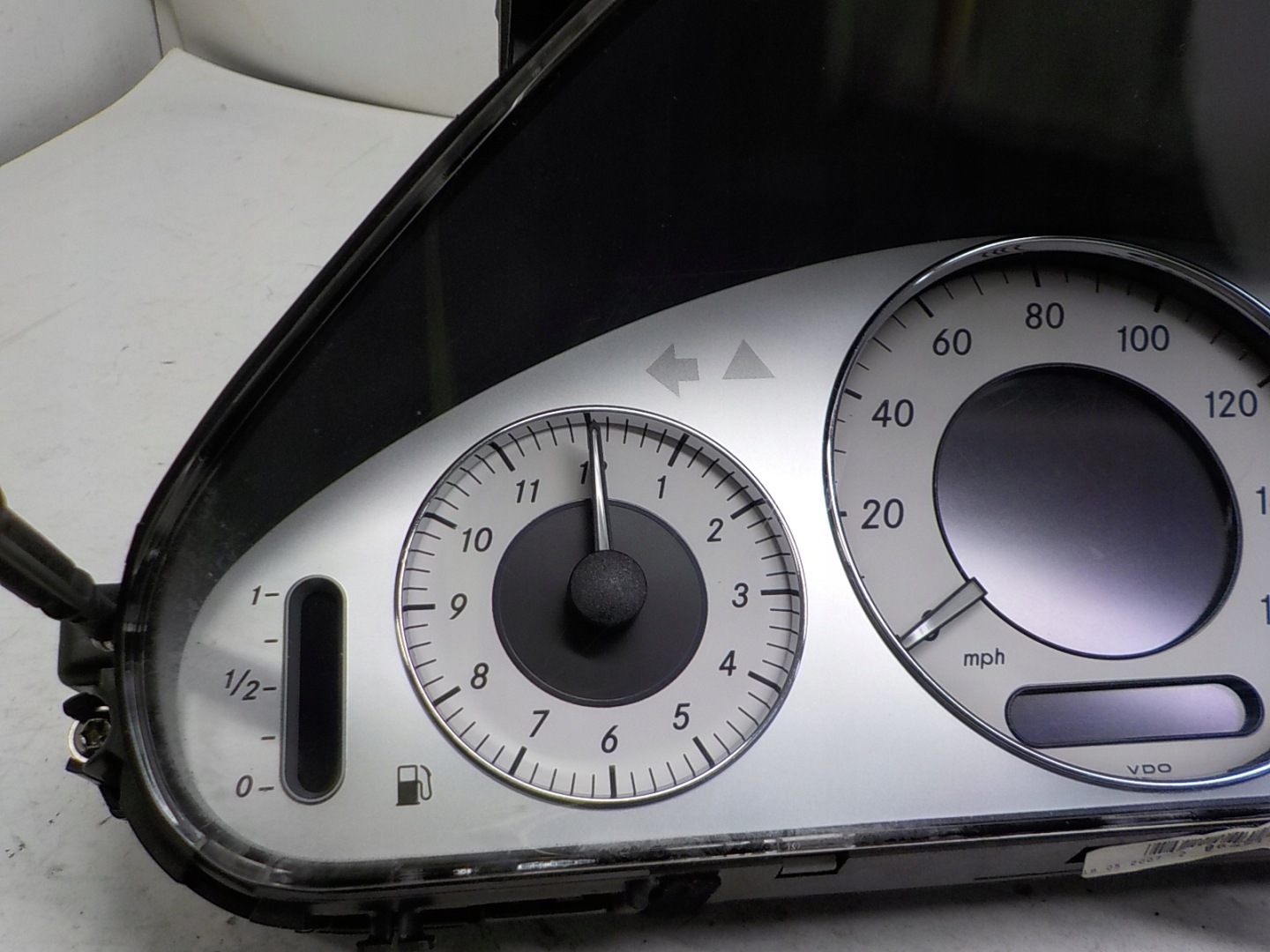 MERCEDES E W211 LIFT dials for the car dials