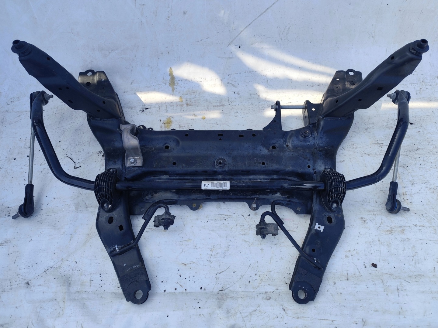 BMW X1 F48 subframe axle beam