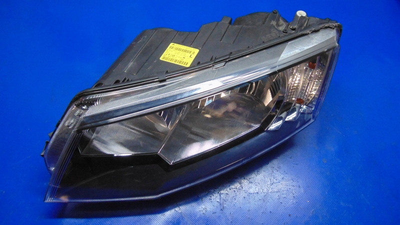 light left front EUROPA 5E1941017 SKODA OCTAVIA III 13-20R