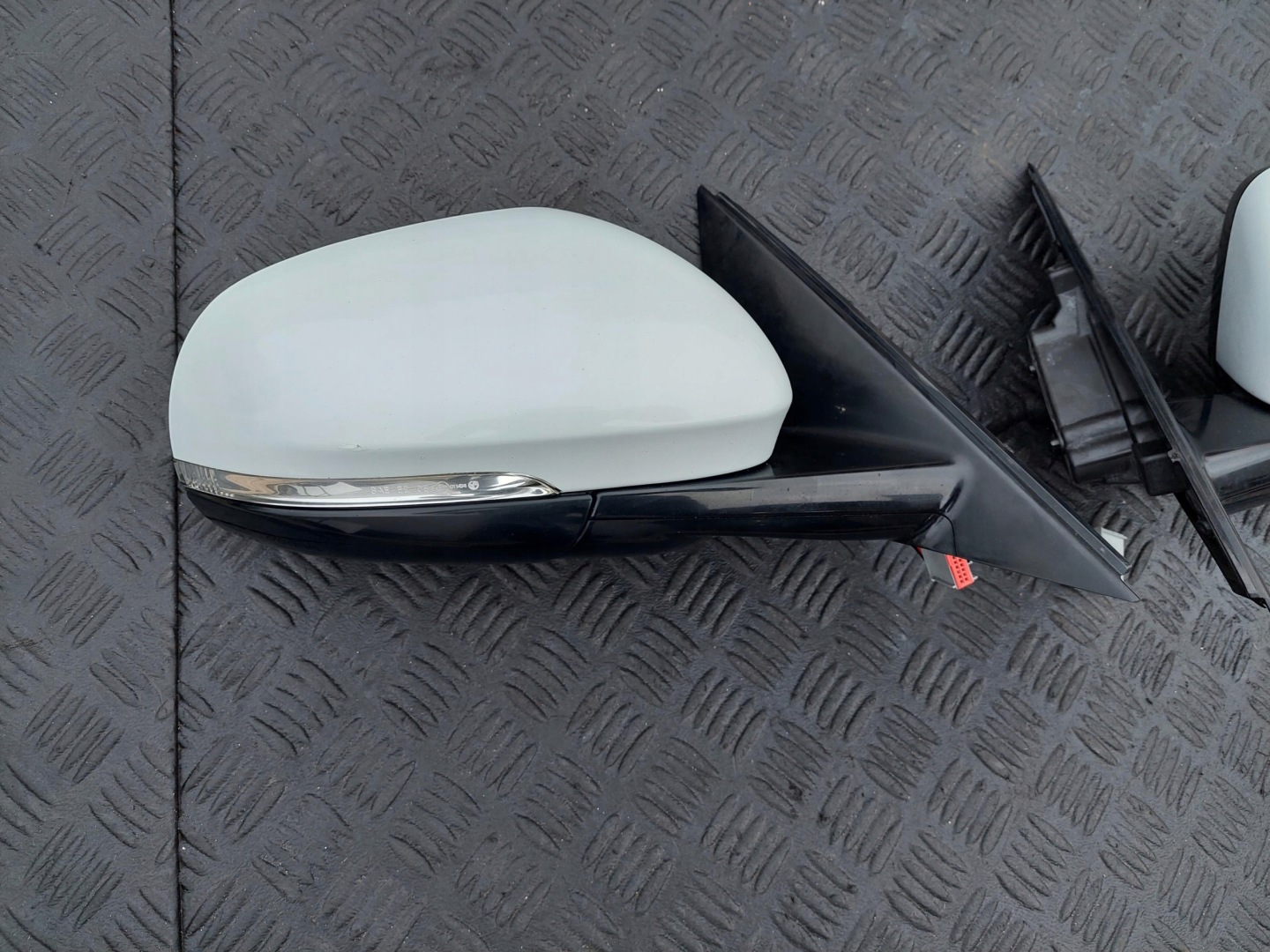 mirror left 8PIN JAGUAR XE X760 NAK GLACIER WHITE