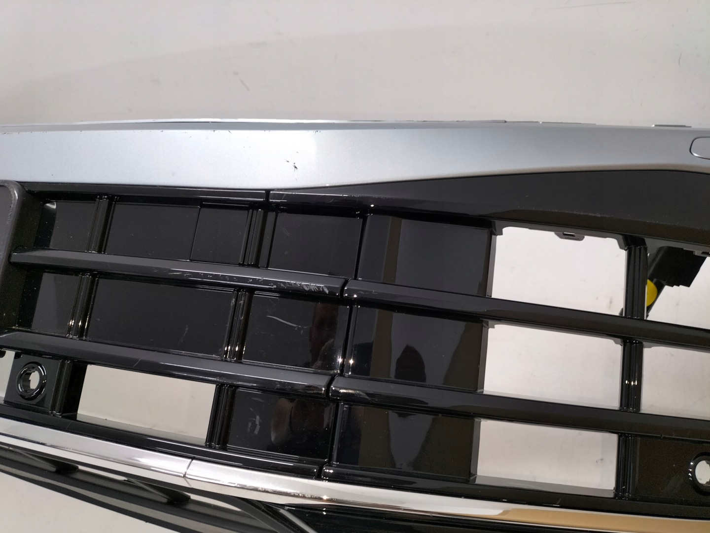 Frontstoßstange vorne VW TOUAREG III LIFT 23