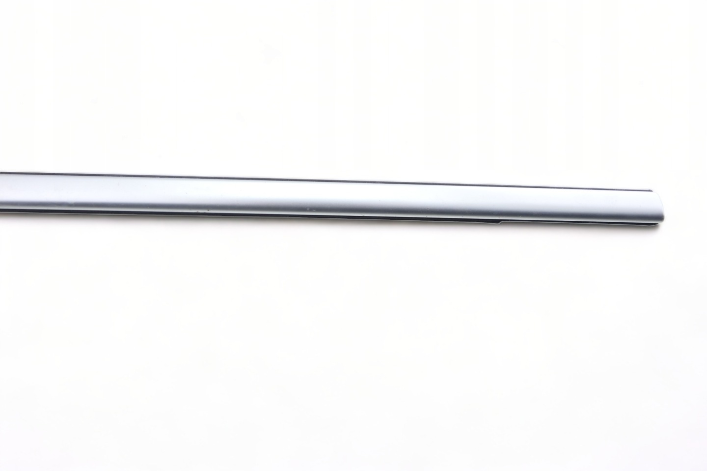 moulding dust right front VOLVO V60