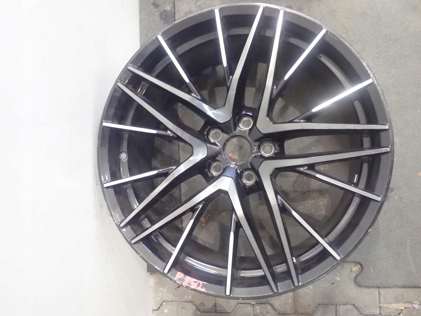 disk disk NISSAN GTR 5x114,3 ET45 9,5J 20