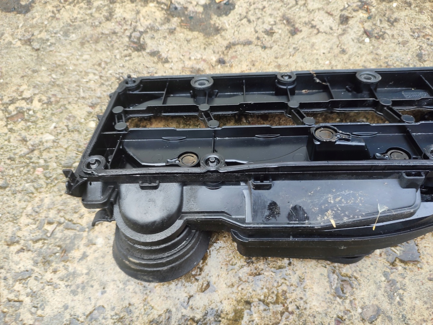 Abdeckung der Ventile 2.0 TDI VW AUDI SEAT 03L103469A