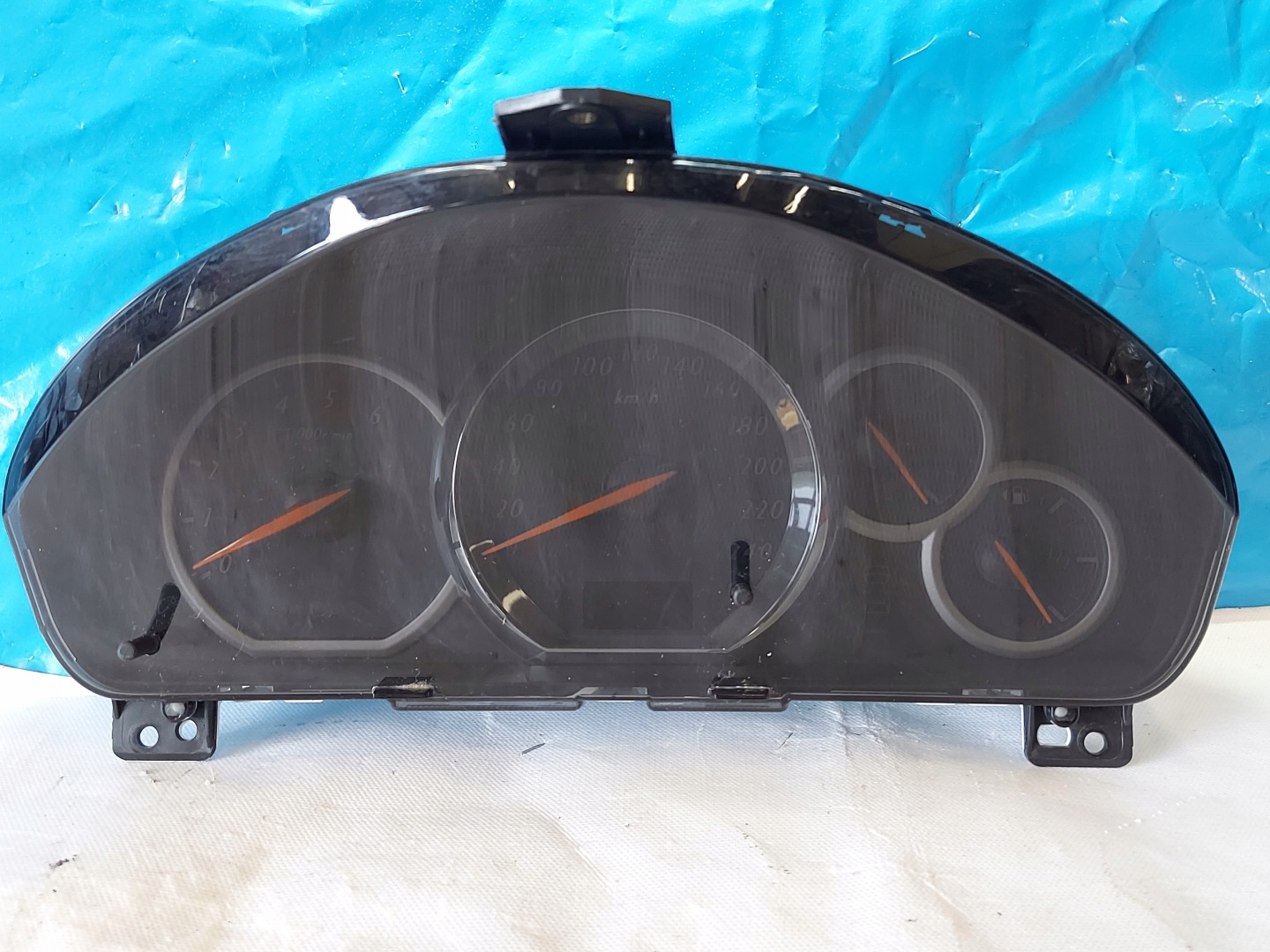 dials clock MITSUBISHI GRANDIS 2.0 D 8100A197