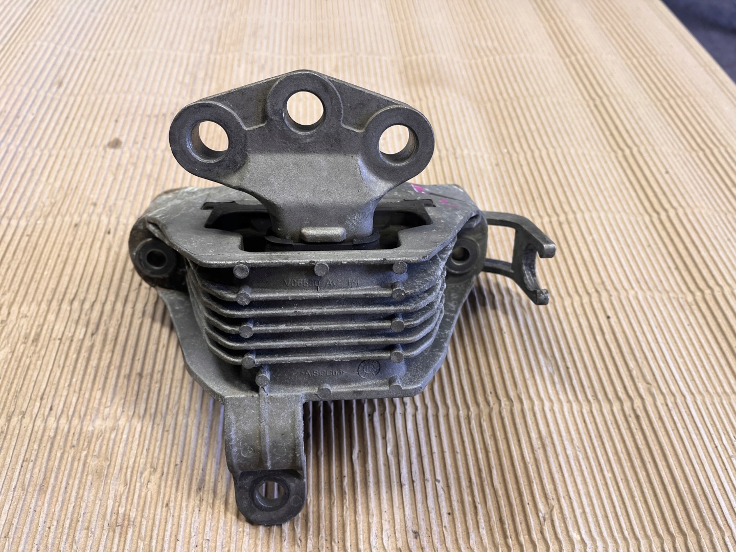 OPEL ZAFIRA C holder engine mount right 13347455