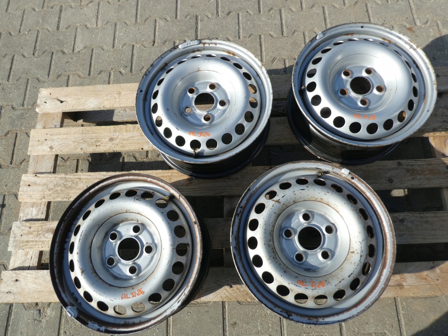 VW T5 CERCHI Ferro 7H0601027D 6.5JX16 ET51