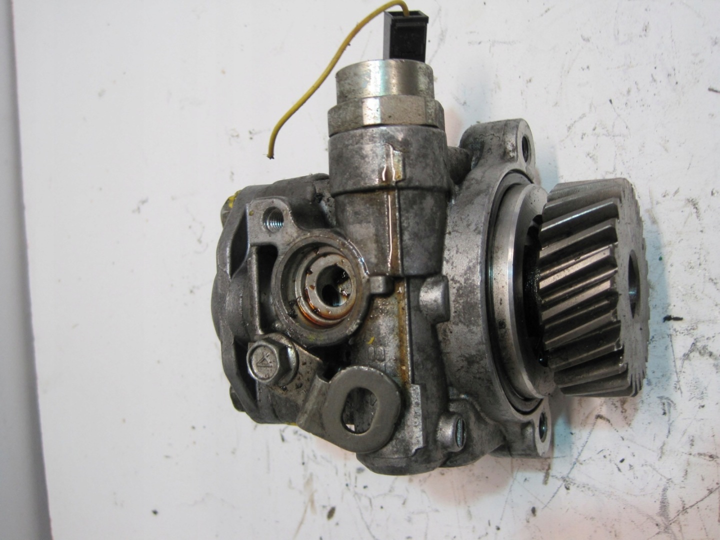 servo pump MITSUBISHI PAJERO 6Y02902