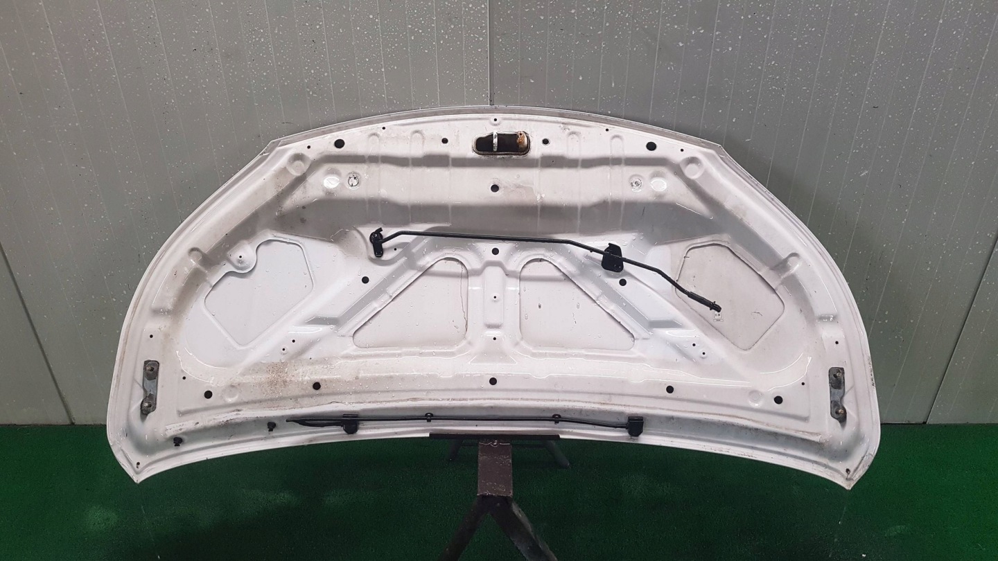 Capot NISSAN NV200 LAK: QM1