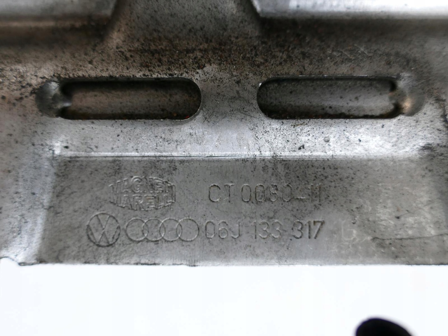 AUDI A3 8P 1.8 TFSI rampe injection carburant A6 A4