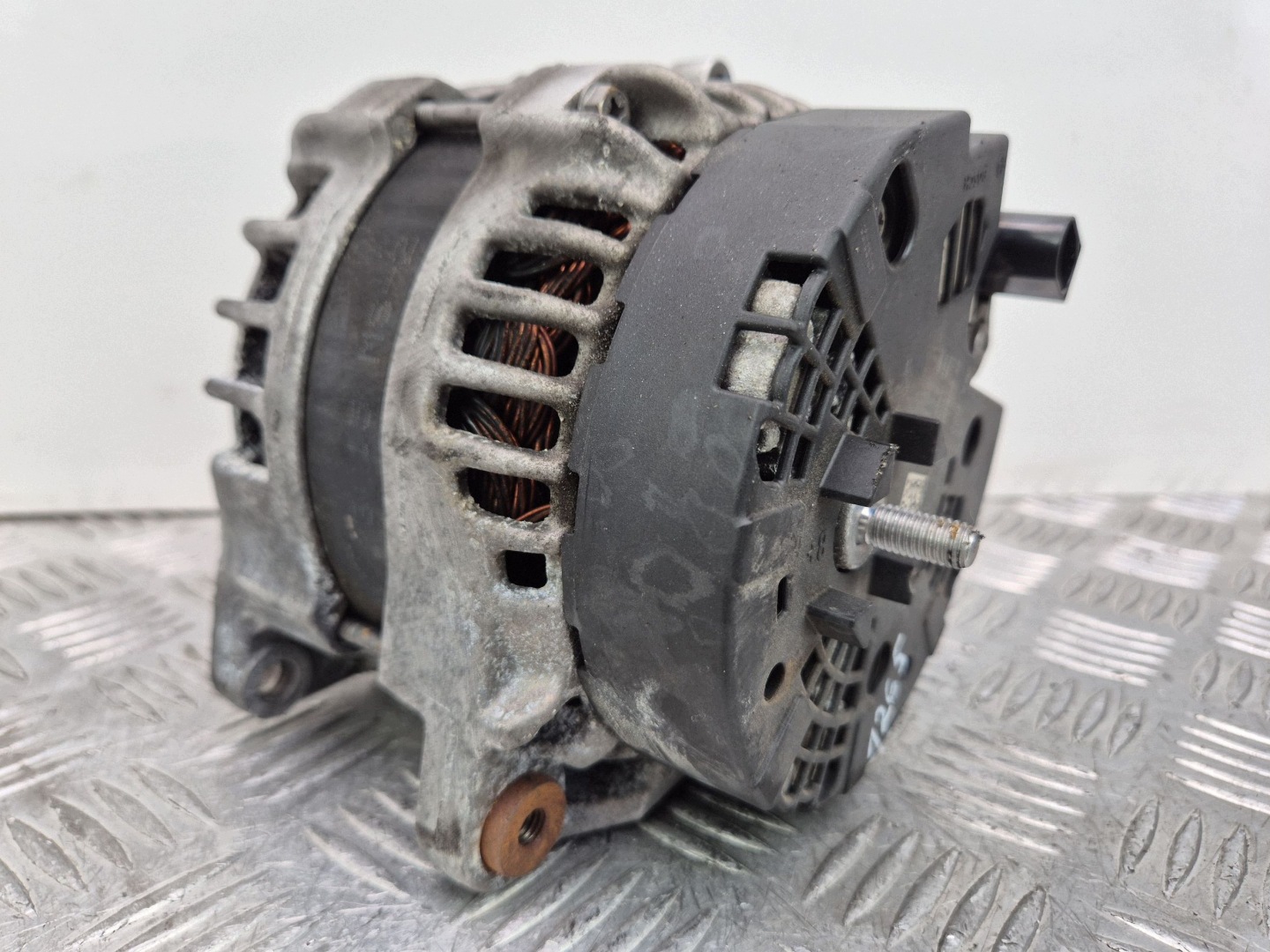 Mercedes GLA250 W156 X156 Alternator A0009061903