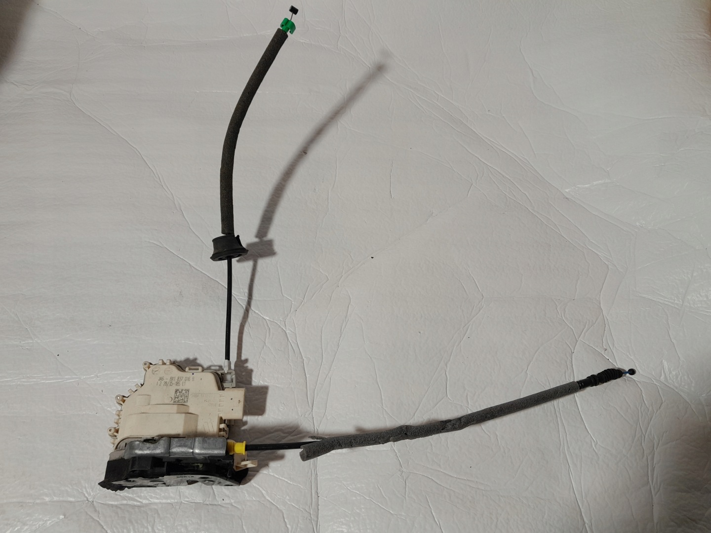 AUDI A4 B9 lock door right front 8X1837016B