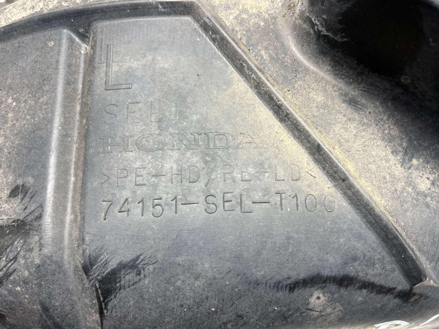 mudguard left front HONDA CITY 74151-SEL-T100