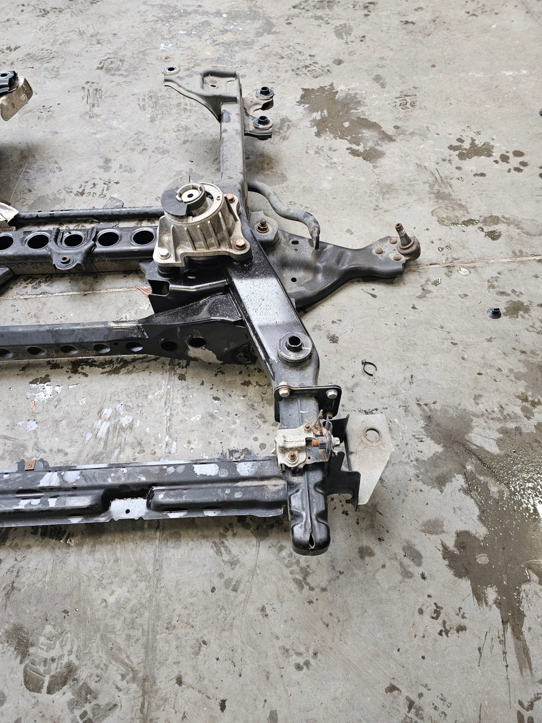 MERCEDES VITO W447 axle beam subframe axle beam front
