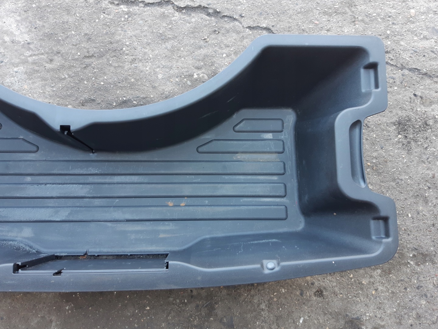 AUDI Q5 8R passenger compartment boot sump rear part 8R0864106D