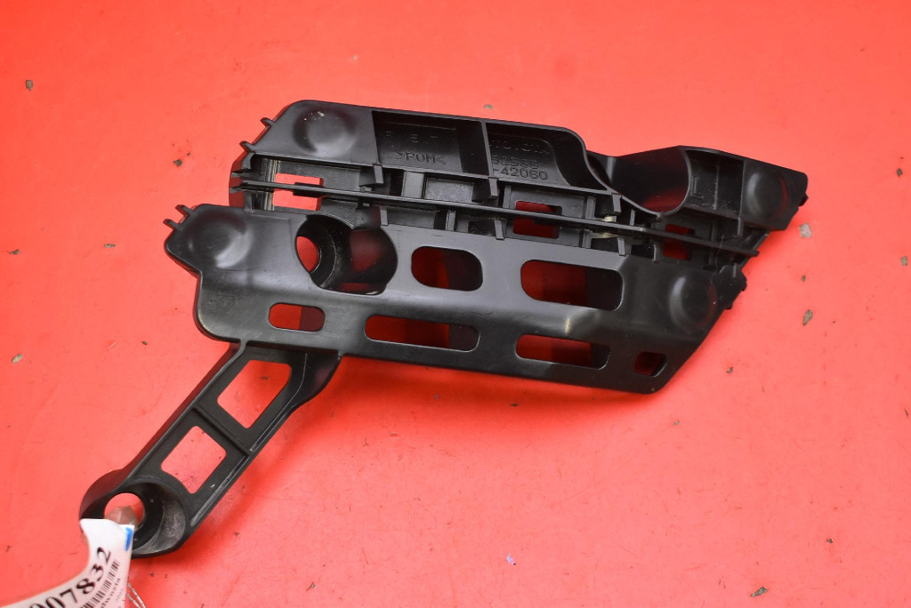 bumper bracket left front 52536-42060 TOYOTA BZ4X 204 KM 22
