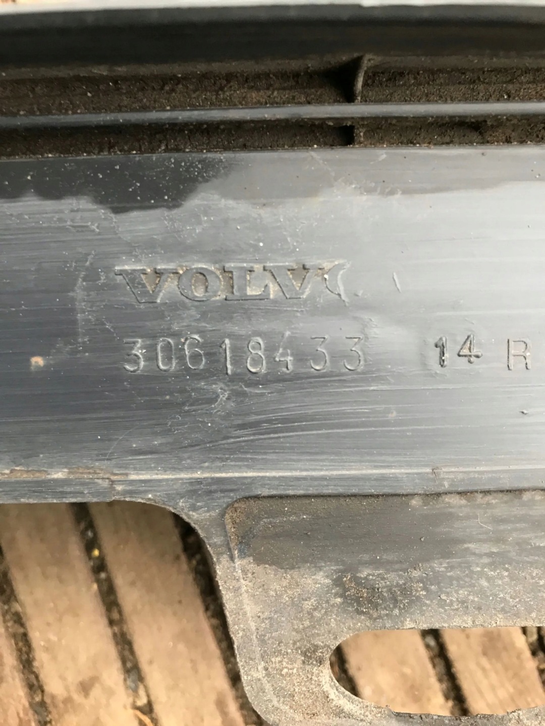 moulding threshold right VOLVO V40 30618433