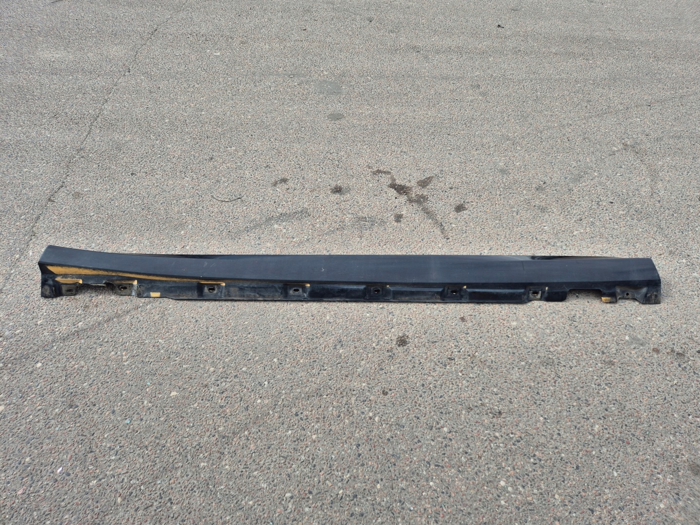 moulding threshold cap left 2516980754 197 MERCEDES R W251