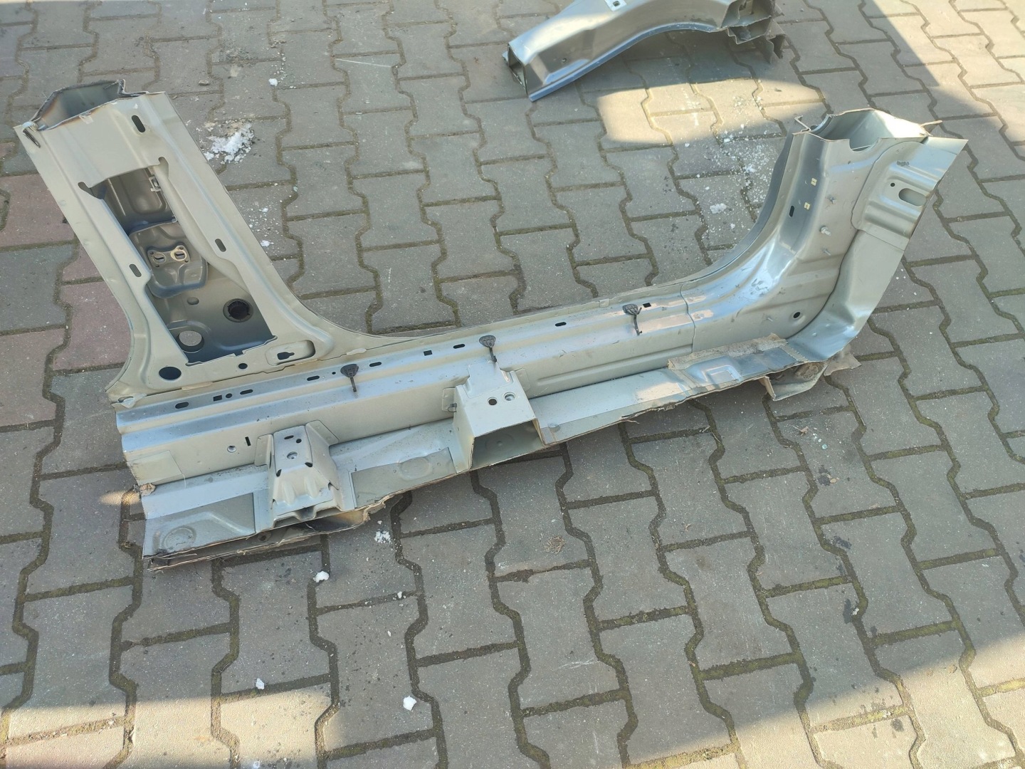 Opel Corsa E 2018 left side threshold ciety