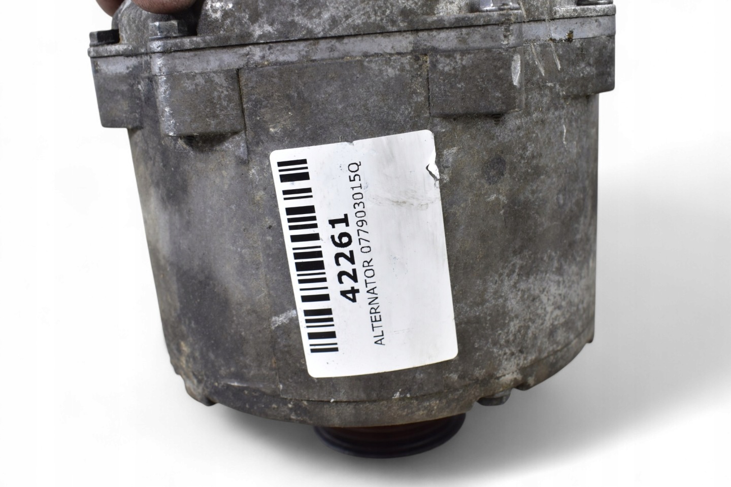 alternator AUDI A8 D3 3.7 4.2 077903015Q