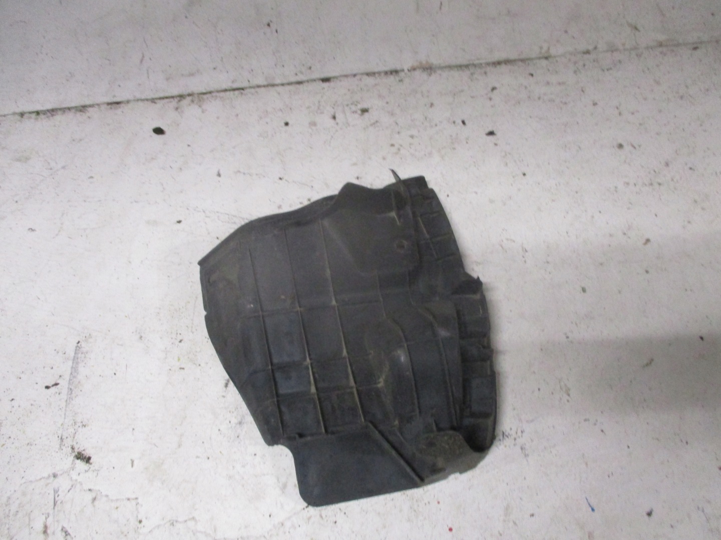 Blende Abdeckung Schmutzfänger TOYOTA Auris 52591-02240