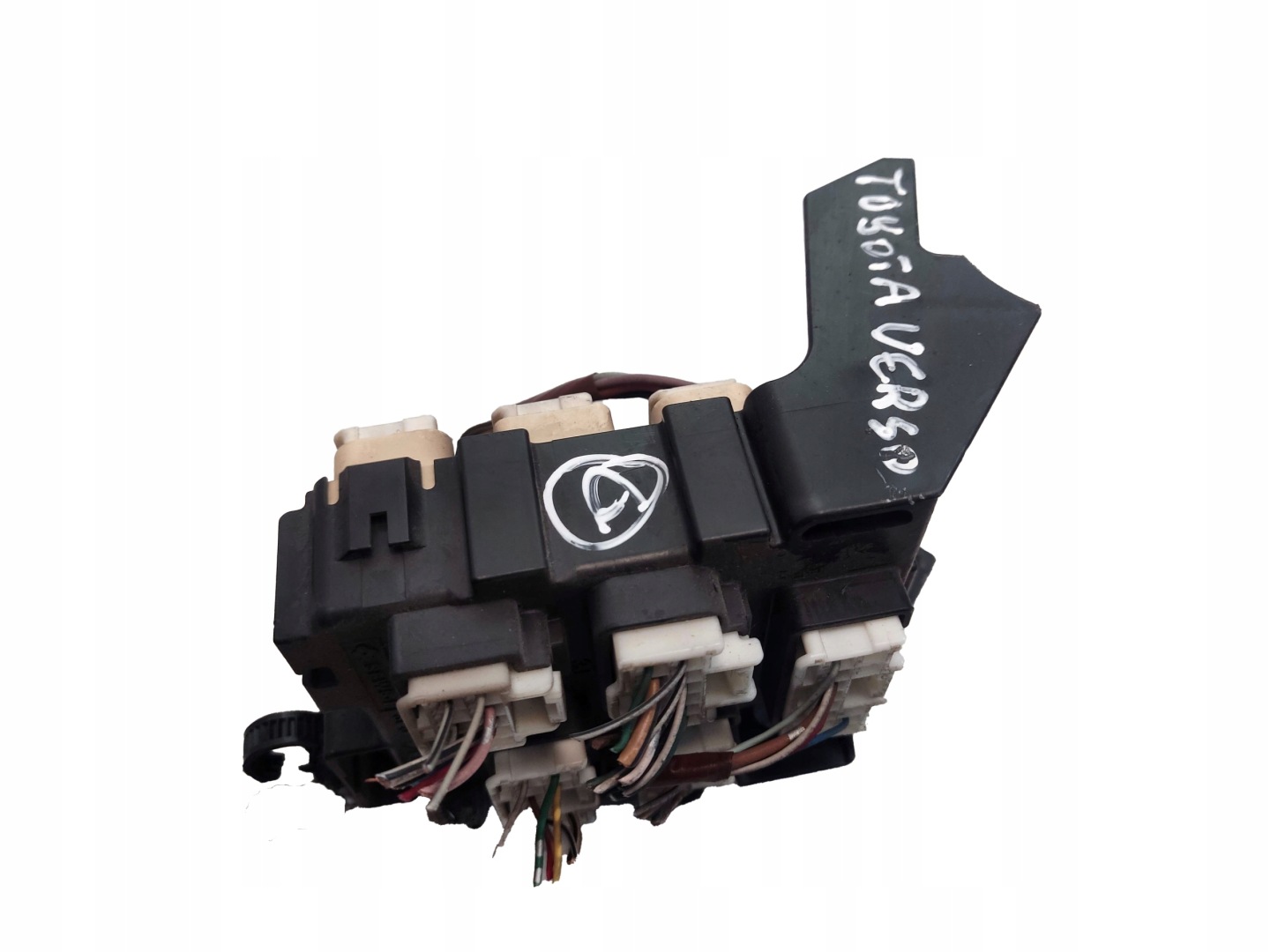 Module fusibles TOYOTA COROLLA VERSO II 2.0