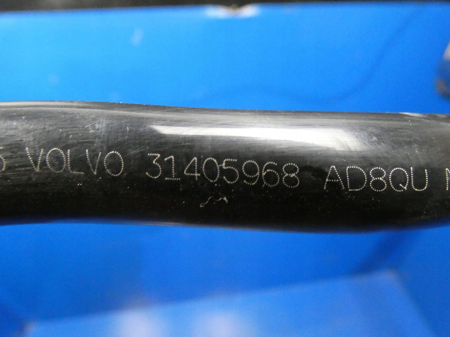 VOLVO XC90 II 2.0 T8 hose fuel line