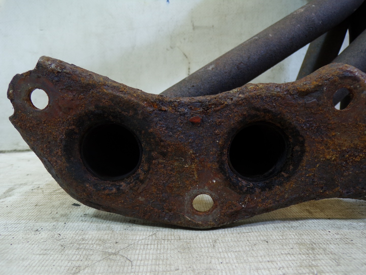 exhaust manifold TOYOTA YARIS 1.0B YARIS PIERWSZA GENERACJA
